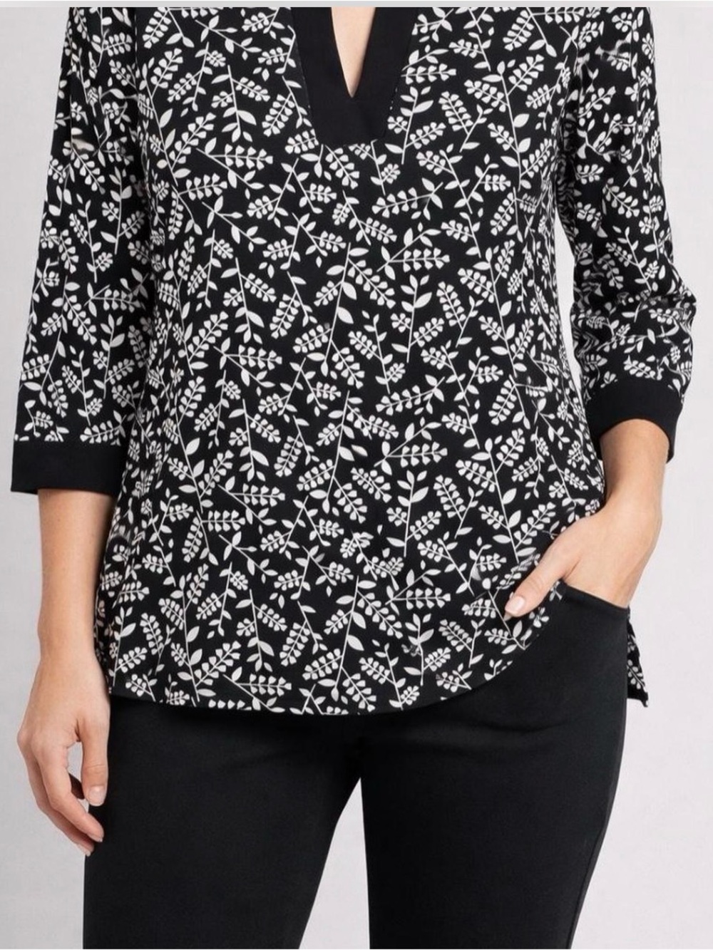 Anne Klein Black and White Leaf Print Tunic Blouse XL